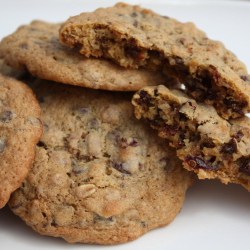 Granola Chocolate Chunk Cookies