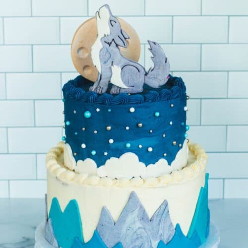 Whimsical Cake with Edible Teeth - A Delightful Surprise for Any Occasion